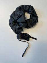 Load image into Gallery viewer, HULFE x Cindy de Perky (grey) T
